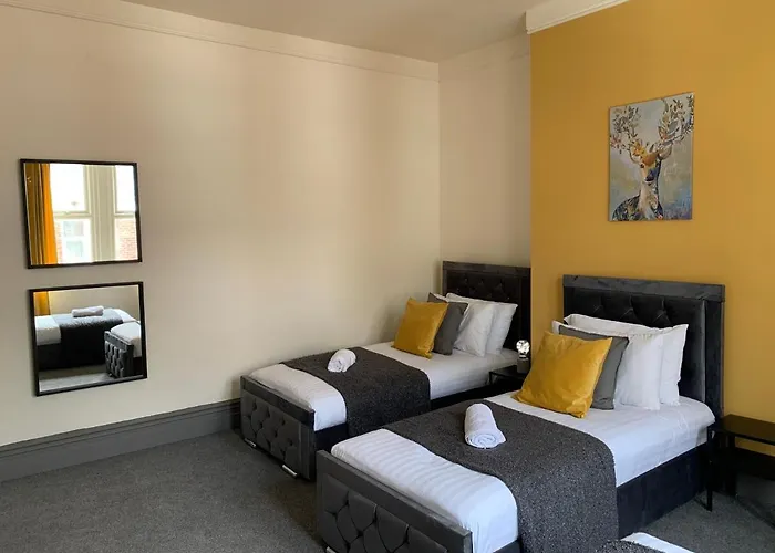 Balfour3-3 Bdrm 5 Beds Contractor Digs Spacious